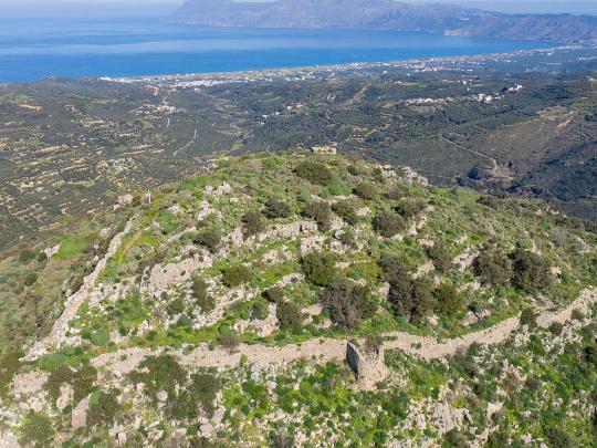 Acropolis of Polirrinia, Attraction near Chania Villas (large image)