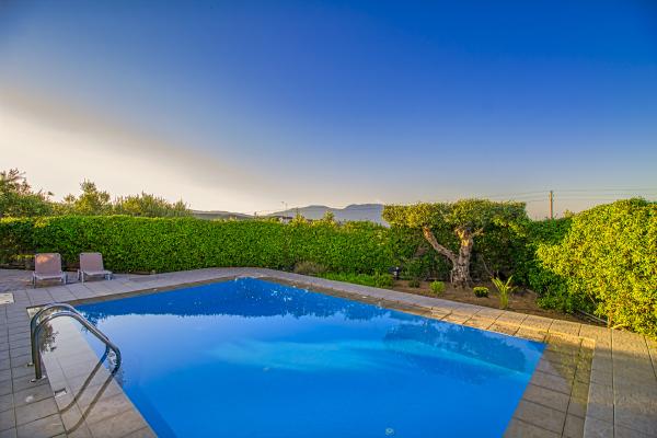 Chania villas kissamos pool hu6da55d6ee3cd49e8b7009b19ecad06ba 1035403 0x400 resize q75 box.jpg