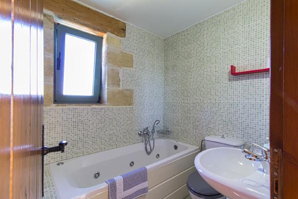 Chania villas kissamos villa euphoria path 59 hu1f923cc180cfcaf53527a9e379014676 700698 0x400 resize q75 box.jpg