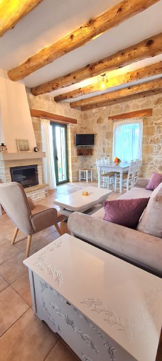 Chania villas kissamos villa happy flow 28 hu3011cd238acb4234ab0e523e513b4f47 492470 320x0 resize q75 box.jpg