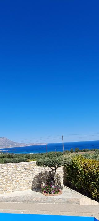 Chania villas kissamos villa happy flow 43 hu96ffcbc28b2219f7fc72a92543db7455 337802 320x0 resize q75 box.jpg