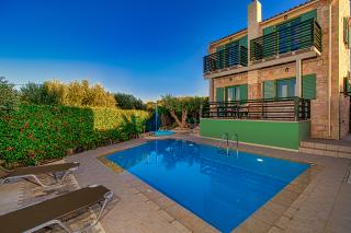 Chania villas kissamos villa happy flow 65 huab248d2cb7498f61d20eb489f3cd6b95 1005747 320x0 resize q75 box.jpg